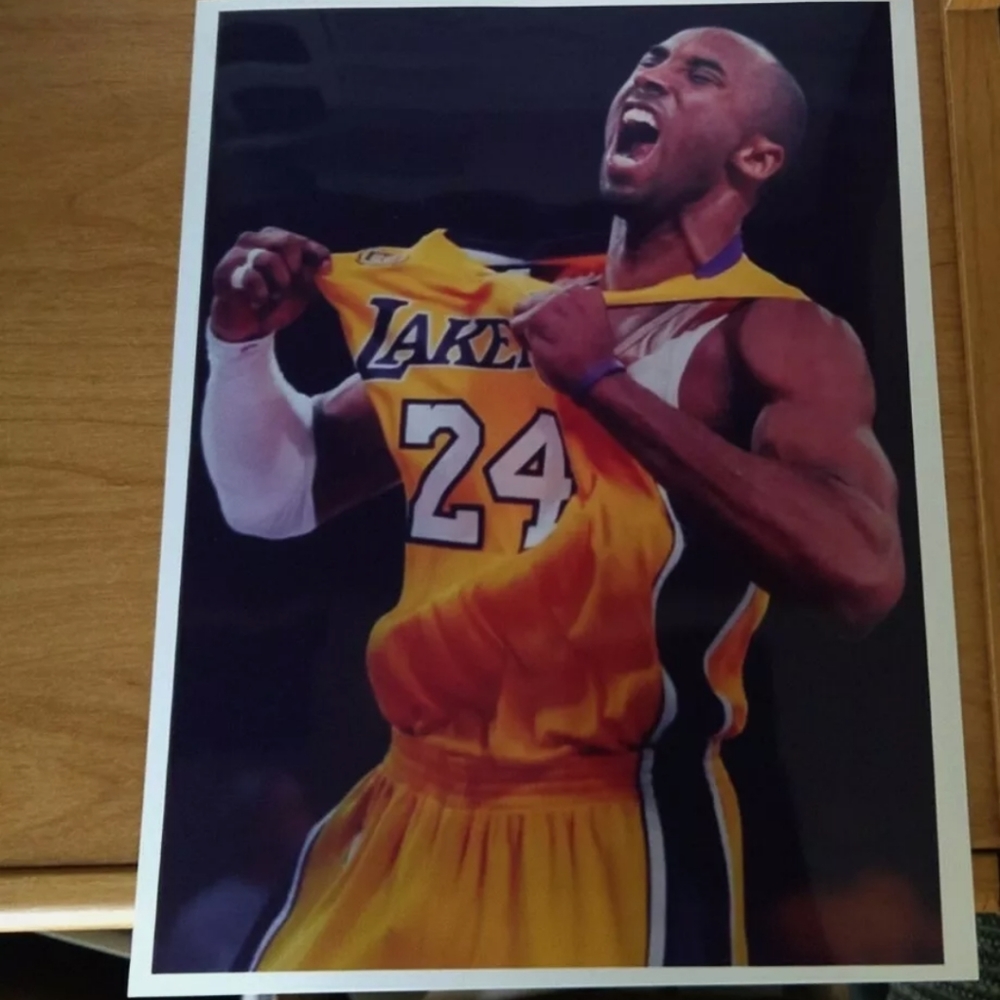NEW!💯 KOBE BRYANT LOS ANGELES LAKERS 8.5x11 ULTRA GLOSSY BASKETBALL POSTER🔥
